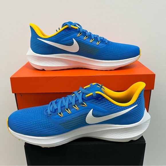 NIKE LA Chargers Zoom Pegasus 39 runners | powder blue 11.5 MSRP $130 DR2050-400 main image 5